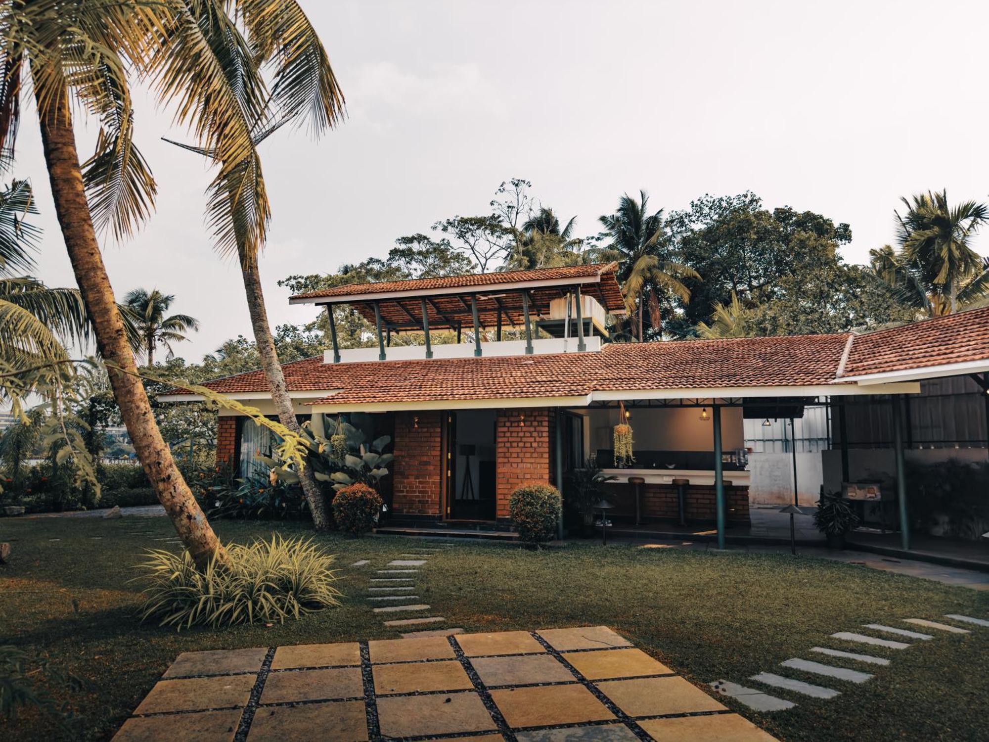 Bamboonest Riverside Villa Kochi Екстериор снимка